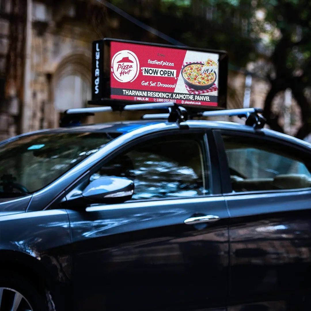 Pizza Hut Taxi Top Advertising Campaign with LytAds
